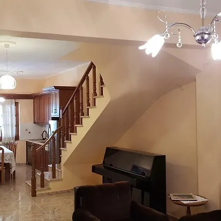 Apartament μaisonette Trikalon *